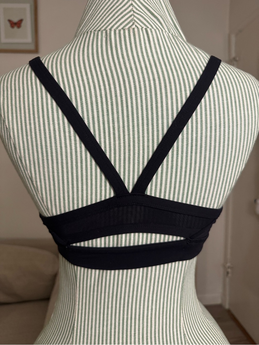 Lululemon Black Flow Y Sports Bra Yoga Athletic Top - Picture 2 of 4